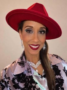 YANEIRA “LAVOZ” CANELA INICIA UNA NUEVA ETAPA MUSICAL CON “RUMBA Y SON”, SU APUESTA POR LA SALSA Y EL MERCADO LATINOAMERICANO
